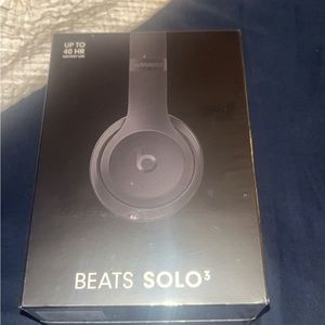 Beats Solo 3s black